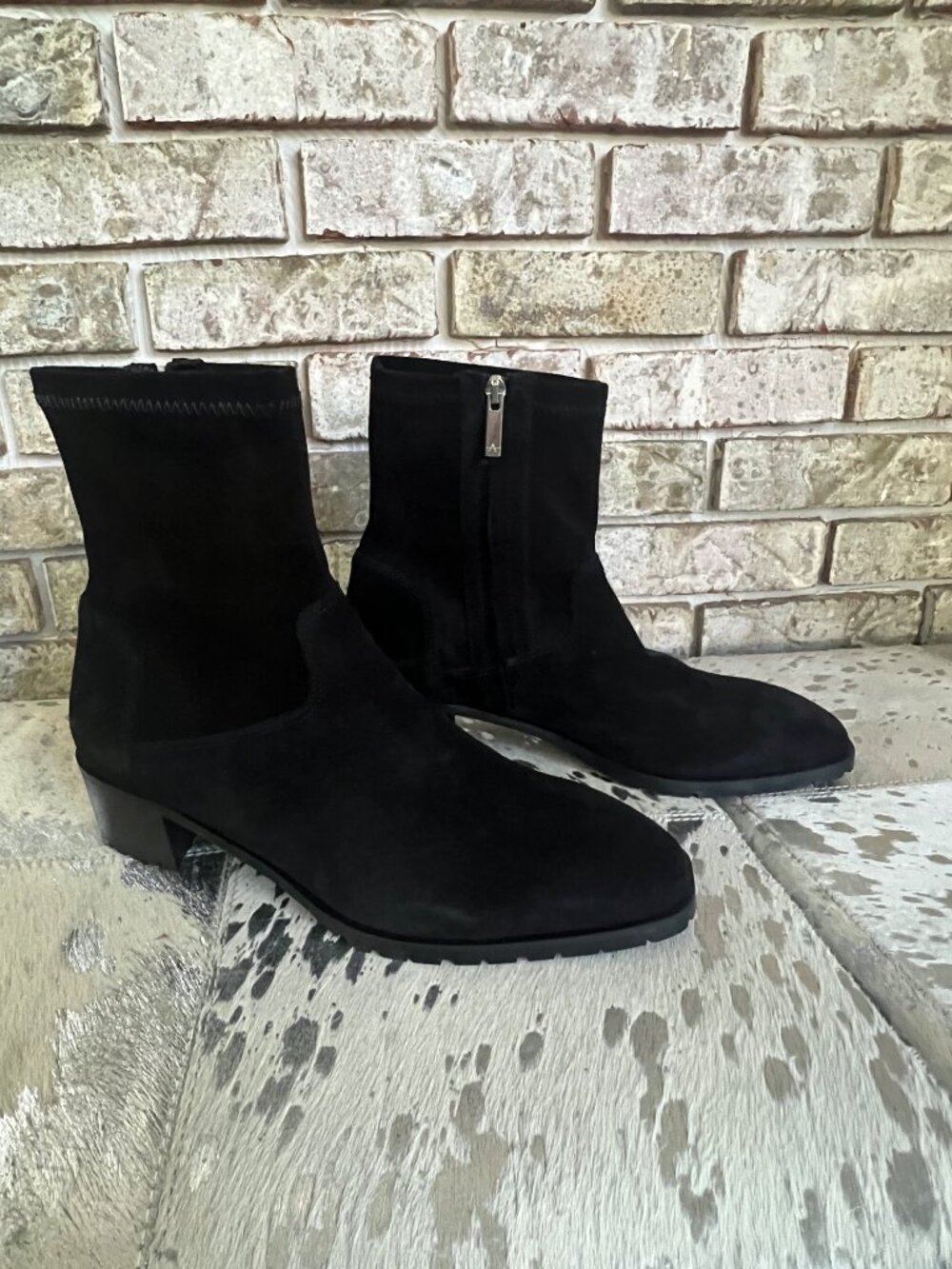 AQUATALIA women's black suede booties size 11